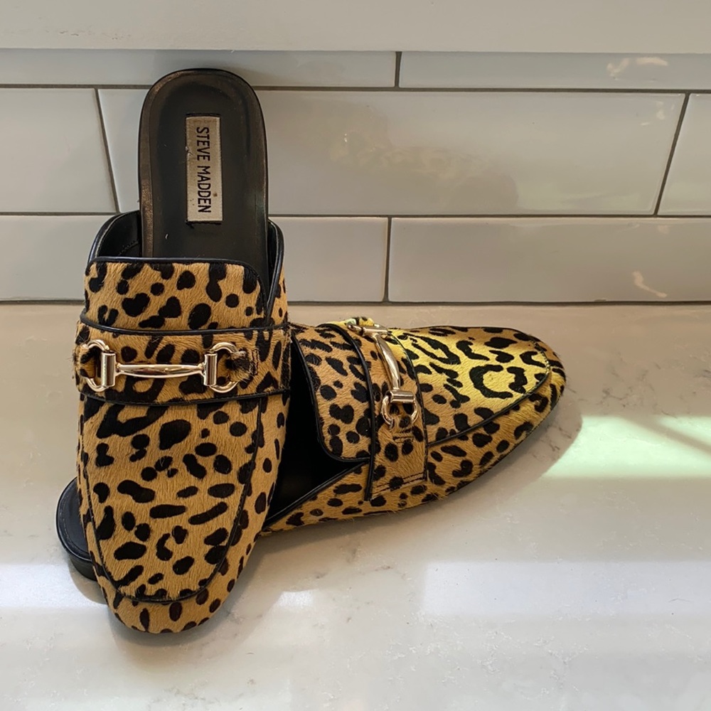 Steve Madden cheeta slides!